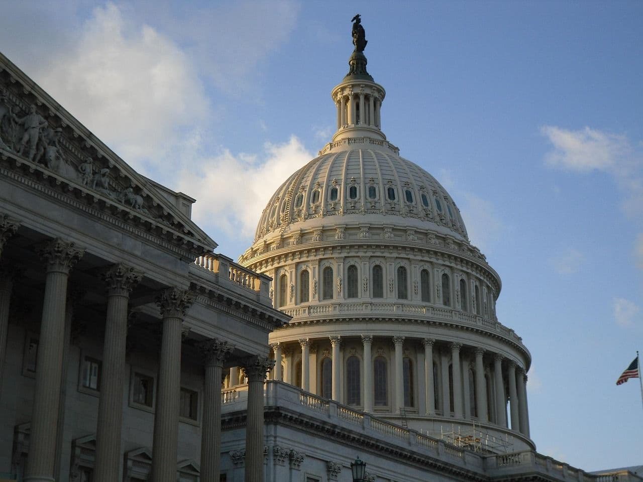 U.S. Lawmakers Unveil Bipartisan PARITY Act to Modernize Crypto Tax Rules